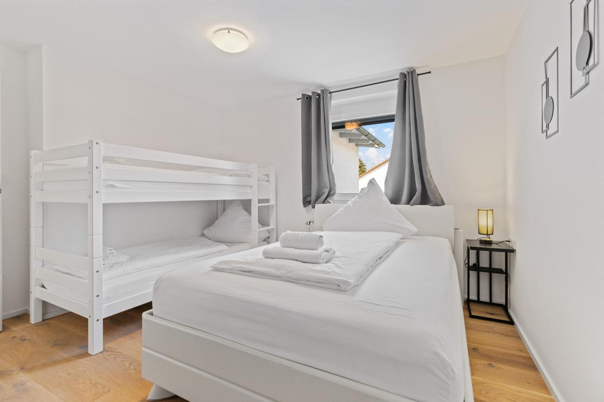 Goldcream Suites - Modern - Netflix - Free Parking Günzburg Esterno foto