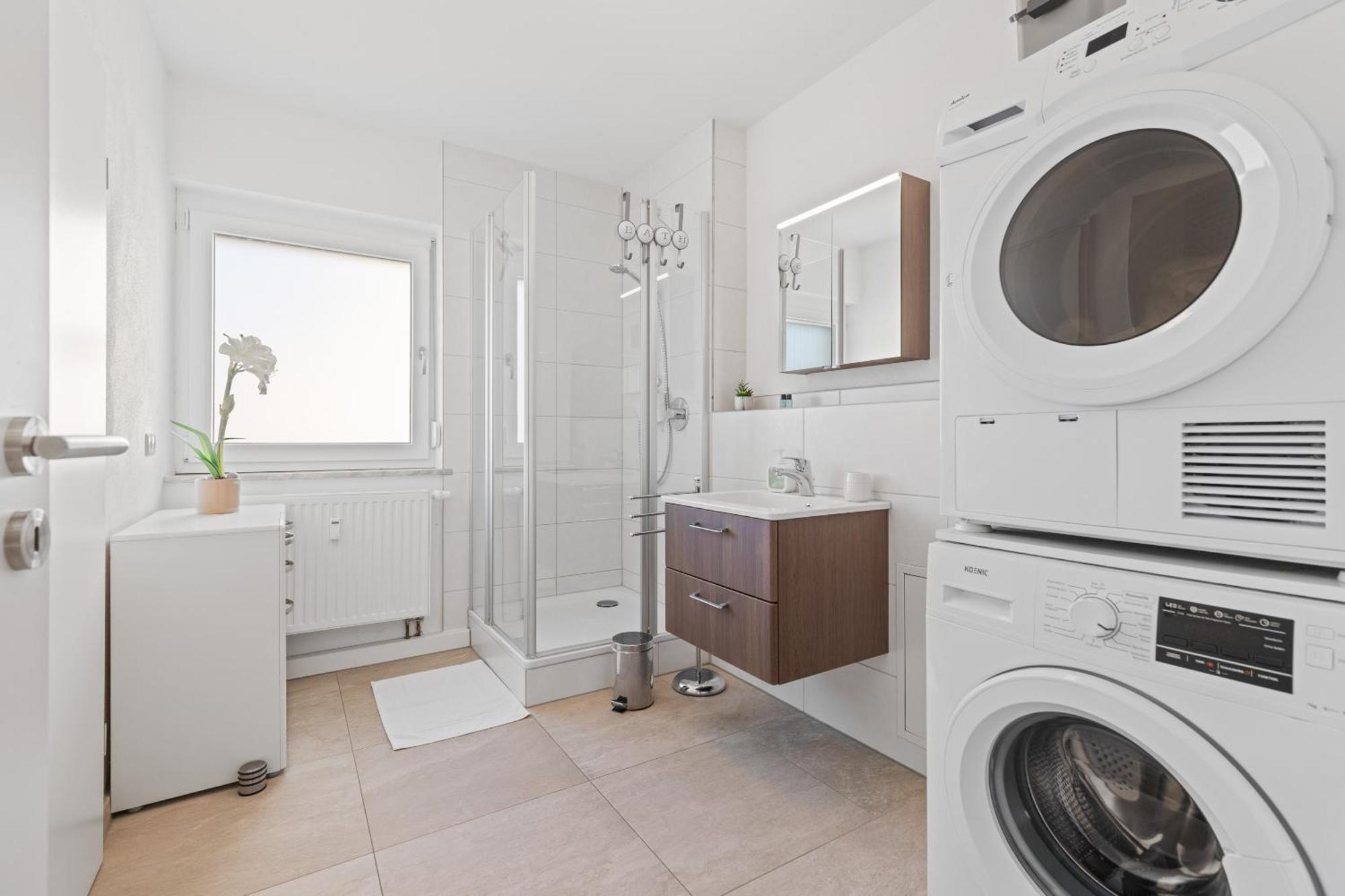 Goldcream Suites - Modern - Netflix - Free Parking Günzburg Esterno foto