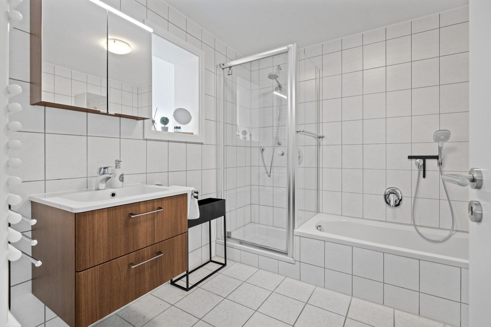 Goldcream Suites - Modern - Netflix - Free Parking Günzburg Esterno foto